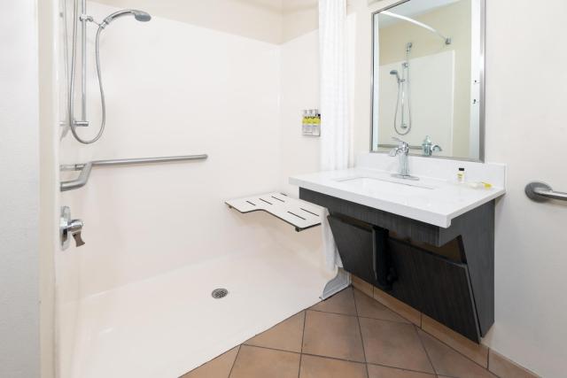Candlewood Suites Athens by IHG