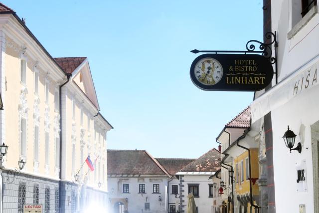 Hiša Linhart, Hotel & Restaurant