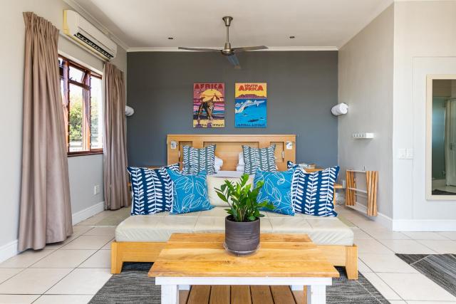 Camps Bay Village - Beach Studios