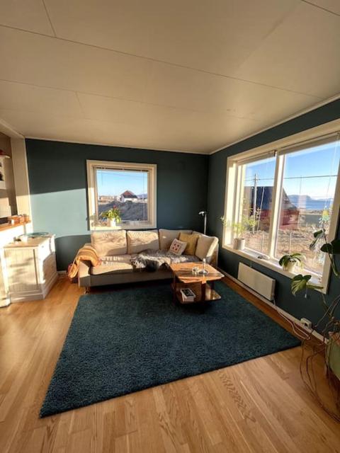 Sjarmerende hus med orkesterplass til hav og fjell