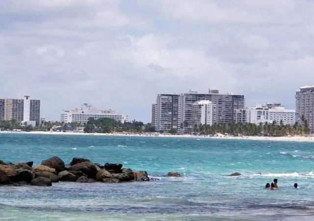 Alojamiento Vacacional Cerca a la Playa Isla Verde en Carolina