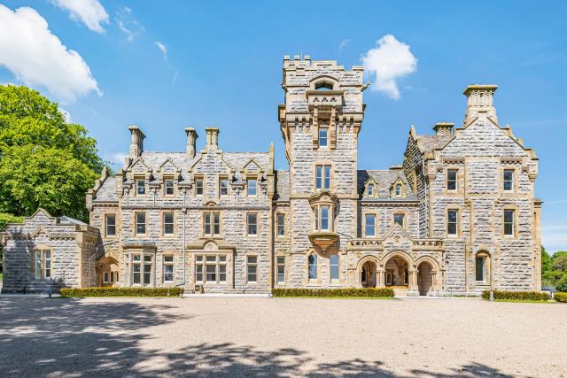 The Mary Maude Suite Stone Cross Mansion