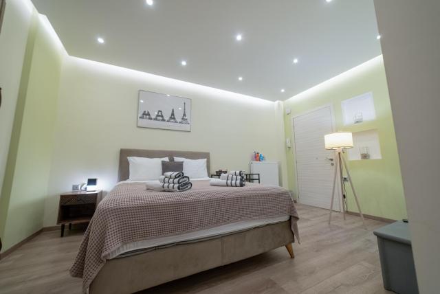 Luxury Suites with KING-SIZED bed