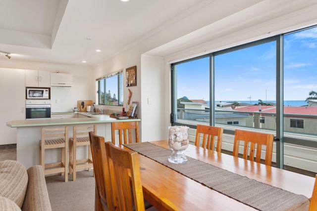 White Island Views - Ohope Holiday Home