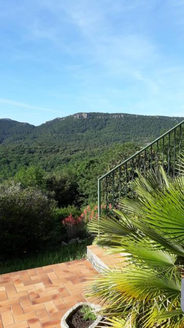 3-bedroom house with view