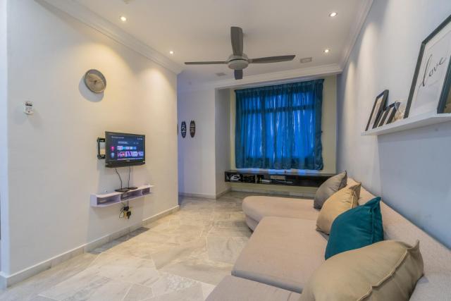 Goodyear Court 9 - Subang Jaya by Favspace