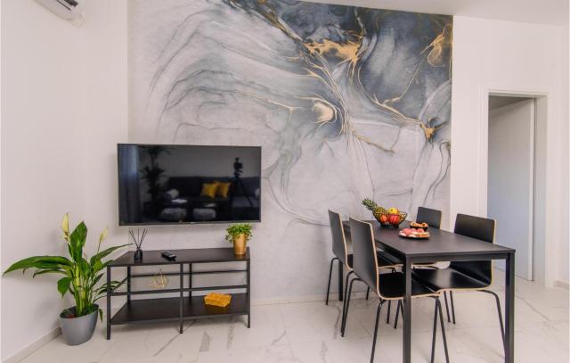 Stunning Apartment In Kastel Gomilica With Wifi