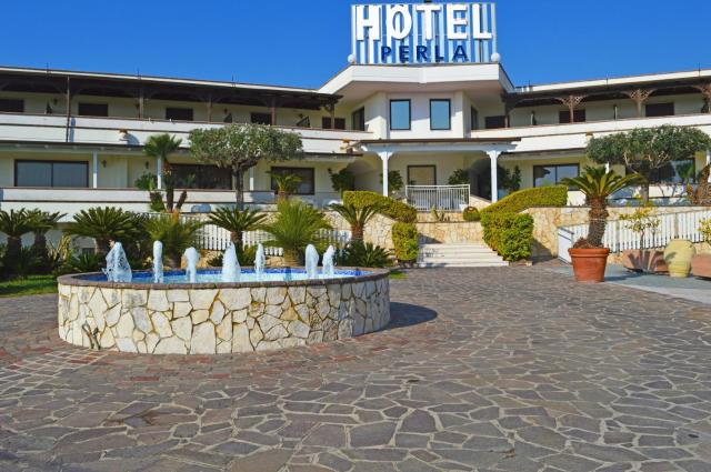 Perla Hotel & Garden