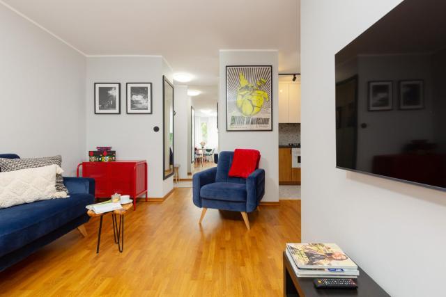 Central Apartment Solec Wilanowska by Noclegi Renters