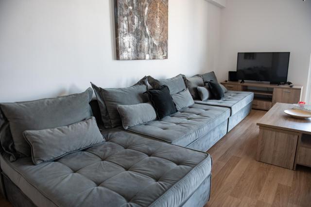 Renovated apartment 5min from subway station 'Attiki'