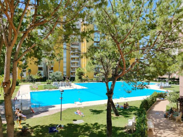 Global Vacacional, Apartamento con piscina en Residencial Brezo