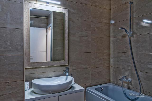 Urbana Villa Four season