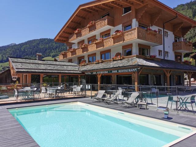 Hôtel-Chalet Les Ecureuils Restaurant, Piscine, Jardin, Garage