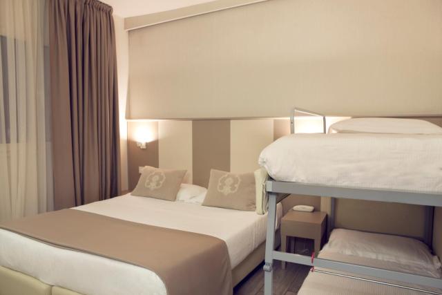 L'Hotel