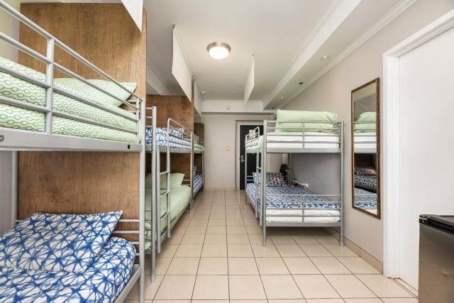 Samesun Montreal Hotel & Hostel