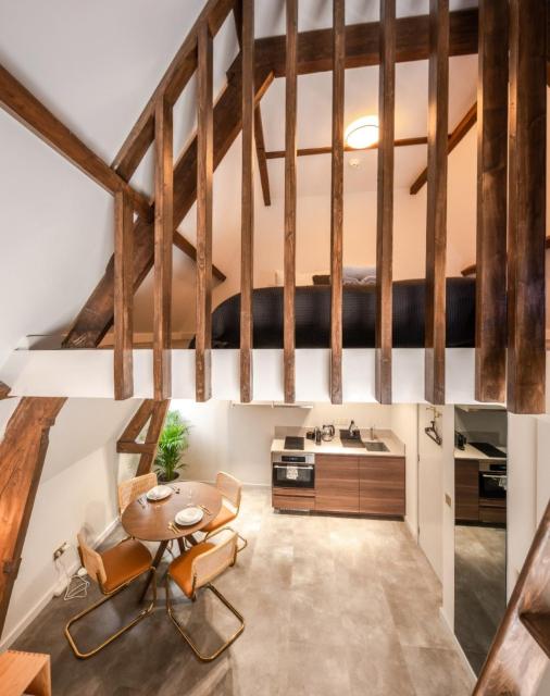 Family penthouse 7-Minutes from Rotterdam Central Newly Build top floor terrace R5