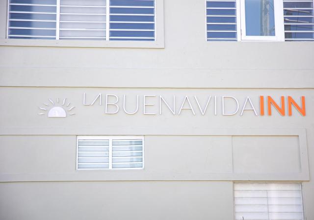 La Buena Vida Inn