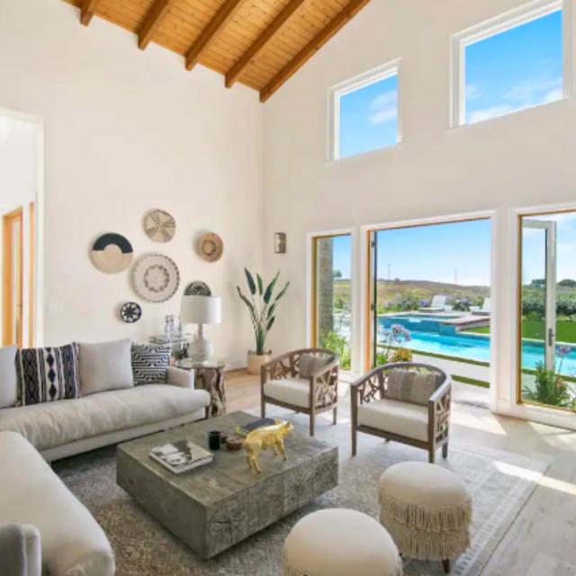 Vacation Villa with Private Pool in Malibu