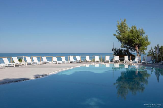 Apulia Hotel Baia dei Faraglioni Resort