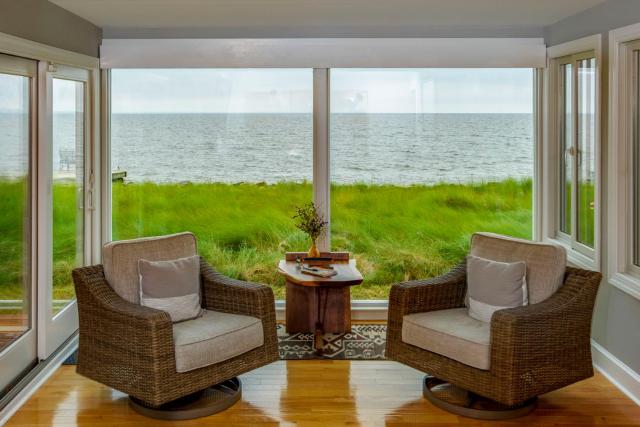 Bayfront Gem w/ Amazing Water Views + Pond!