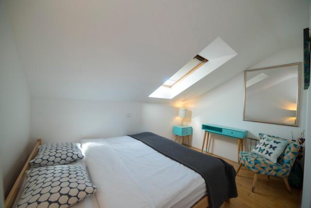 Octogon Apartment