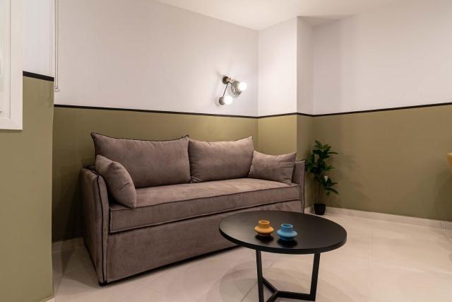 Mar25 by Smart Cozy Suites - In the heart of Athens - 9 minutes from metro - Available 24hr