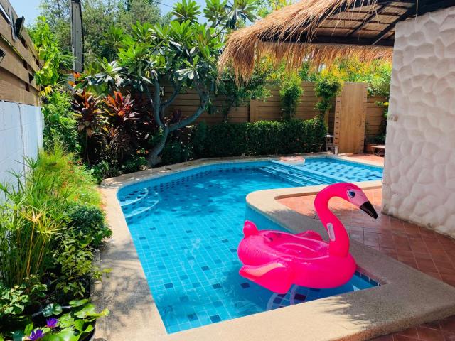 BTC Boutique Resort Private Pool Villas and Studios Hua Hin บ้านทะเลจีน บูติค รีสอร์ท หัวหิน