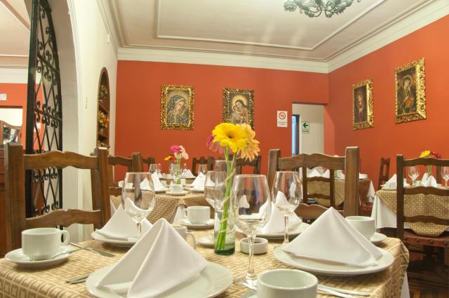 Hotel San Isidro Inn