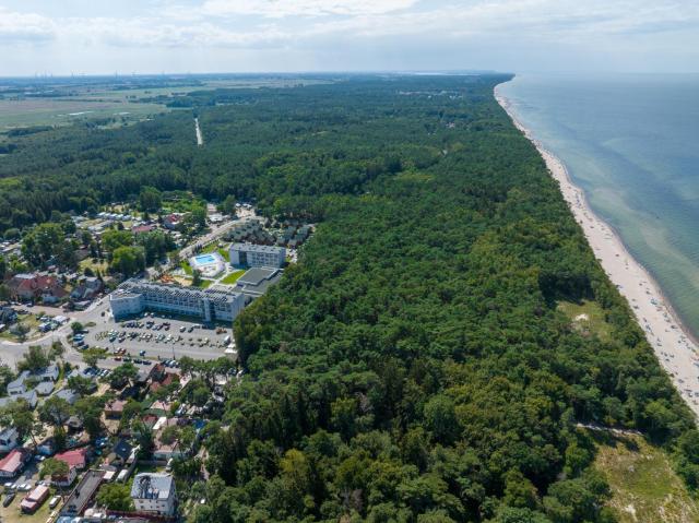 Zem-Tourist 250 M OD MORZA, ODKRYTY BASEN, PLAC ZABAW, PARKING, WYŻYWIENIE