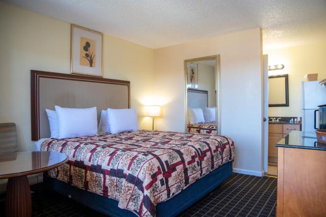 Motel 7 - Near Six Flags, Vallejo - Napa Valley