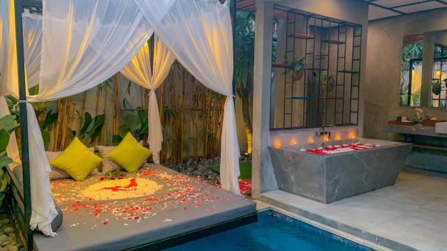 Vinna Villa Seminyak, Romantic Private Pool Villa