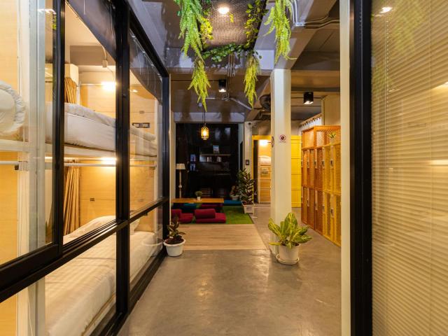 Khao San Social Capsule Hostel