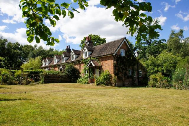 Beeches Cottage - Beautiful Garden - Parking