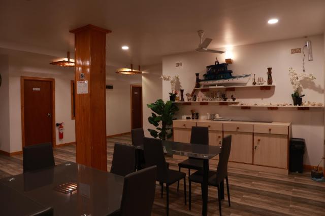 Cowry Inn