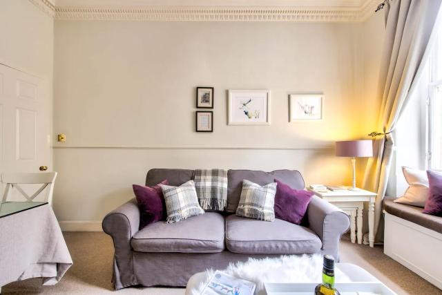 JOIVY Lovely Flat on the Royal Mile