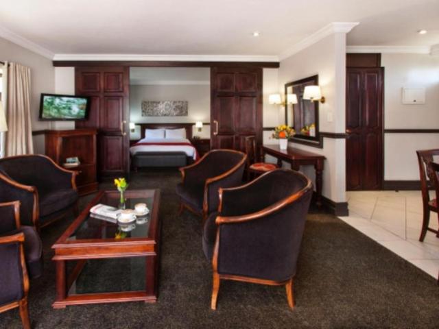 Court Classique Suite Hotel