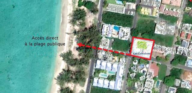 Les Cerisiers - Beach Apartment with Pool, Few Steps to the Beach