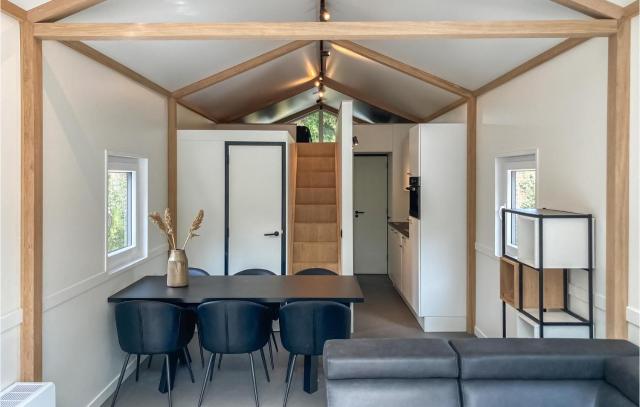 Stunning Home In Putten With Wifi
