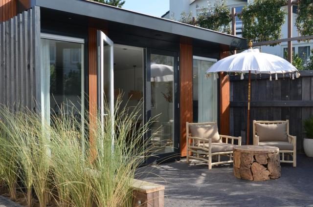Olive Beach, luxury beachhouse 150 m from the beach
