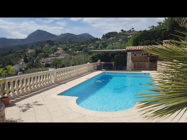 Room in Apartment - Beautiful F1 standing swimming pool, view