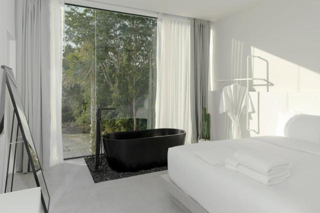 HER HUAHIN POOL VILLA