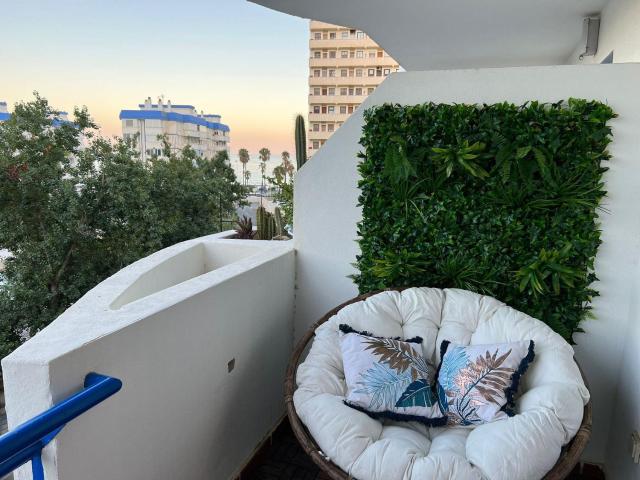 2nd line from the beach , seaviews + parking &pool
