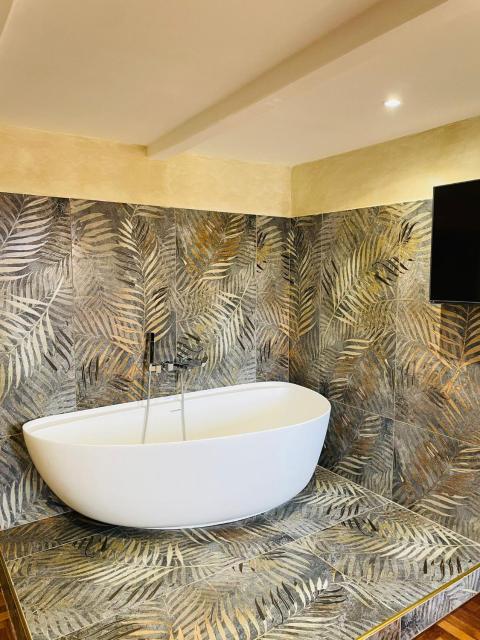 Excellence Suite