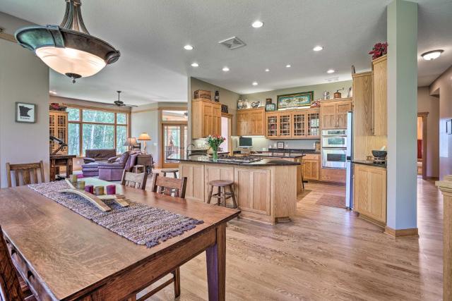 Tranquil Lake Elmo Farmhouse: Hiking Nearby!