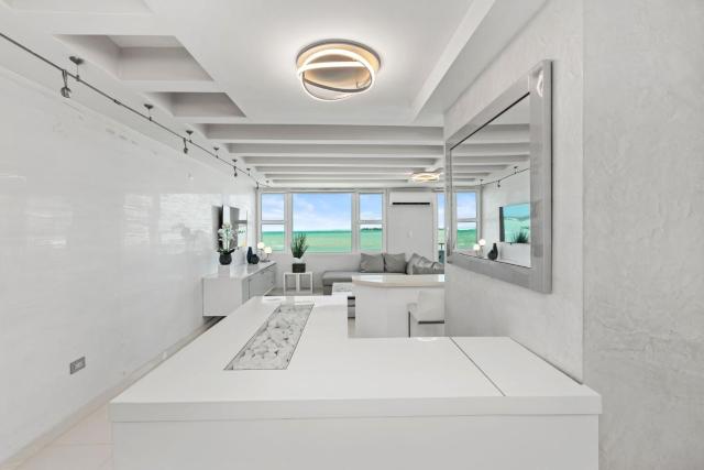 Amapola SeaSide Beach Front Apartment