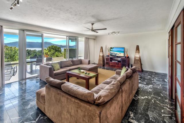 Poinciana Lodge - 3 bedroom - on Hamilton Island by HIHA