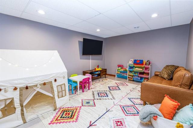 Relaxing 2Bedroom Townhome w/Playroom & Great View
