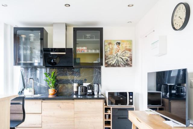 Paris Homestay of Happyness