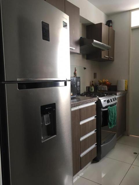 Precioso cuarto dentro de un apartamento centrico compartido