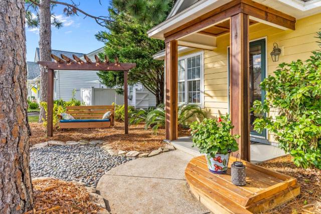 Peaceful Wilmington Home Near Beach & Downtown!